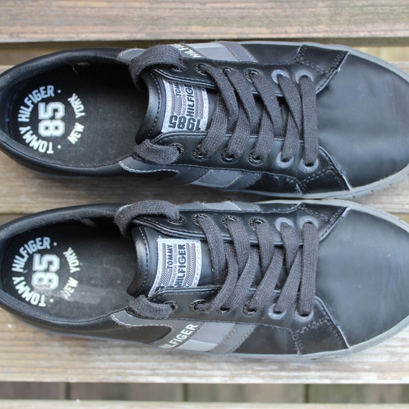 tommy hilfiger vegan shoes